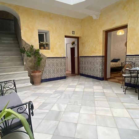 Patio Andalusi Junto A La Vina Apartment Cadiz Luaran gambar