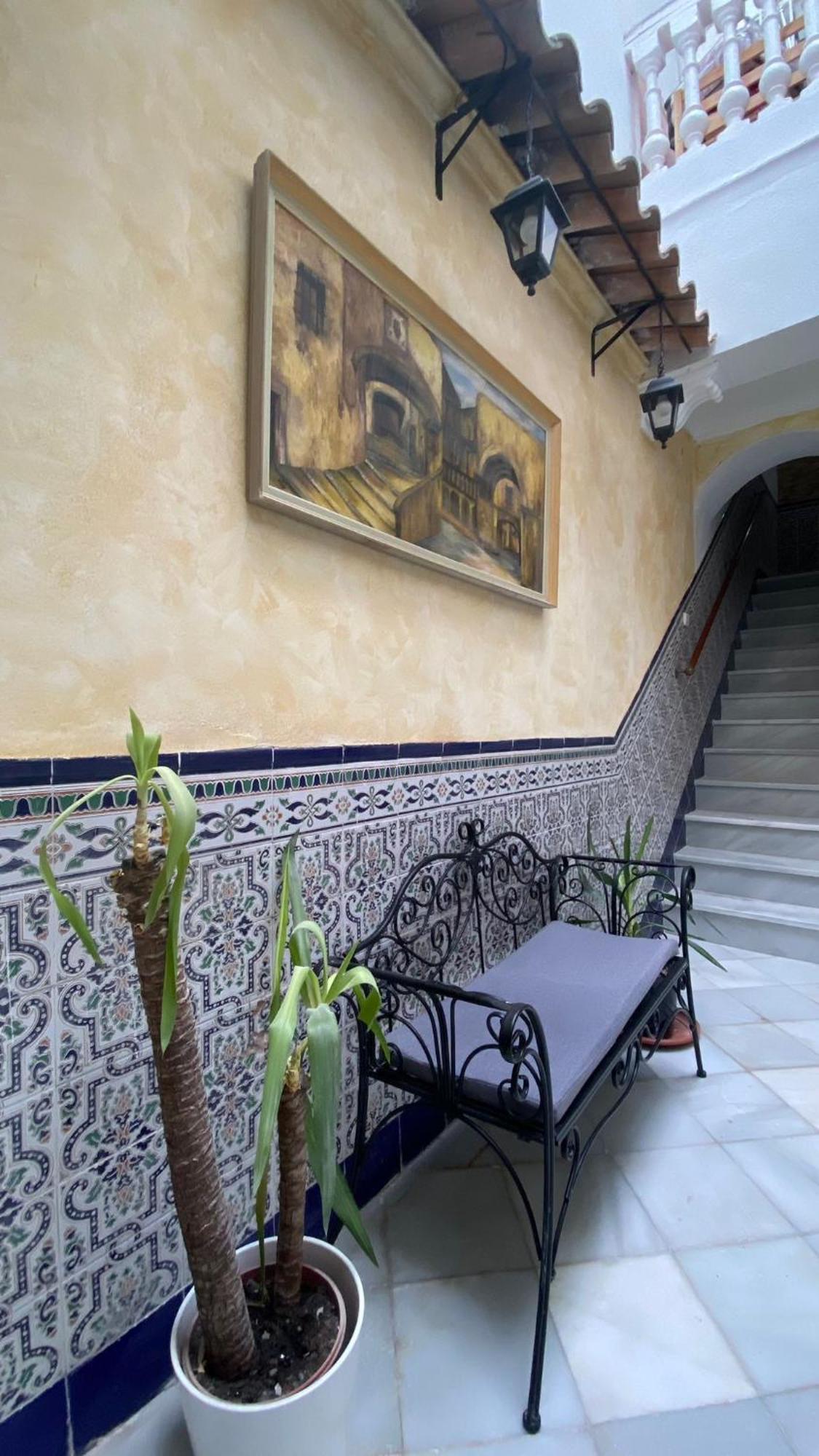 Patio Andalusi Junto A La Vina Apartment Cadiz Luaran gambar